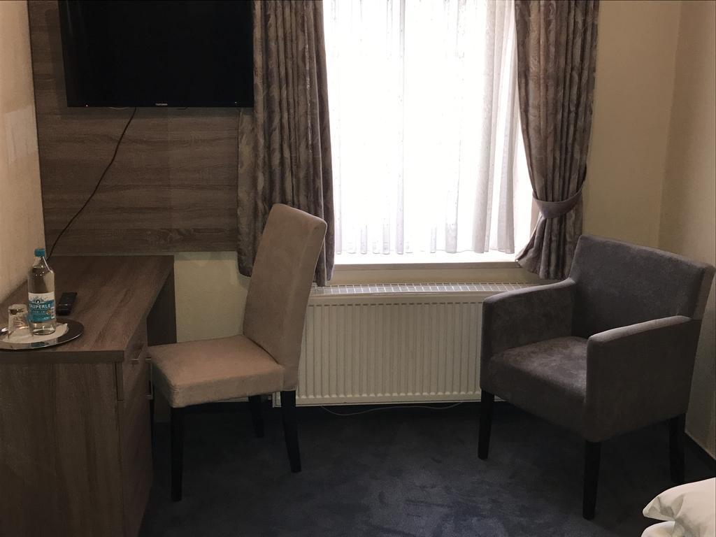 Hotel Junkerhaus Bad Salzuflen Oda fotoğraf
